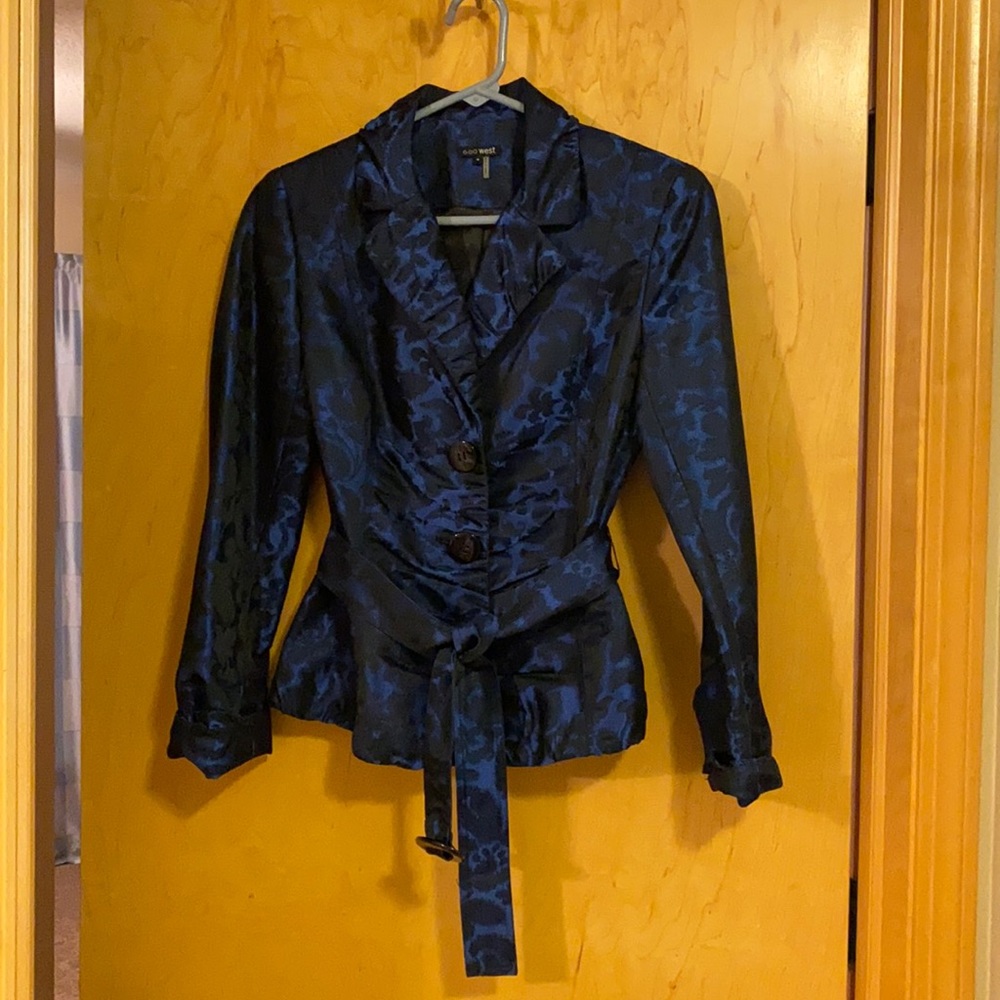 600West fitted jacket